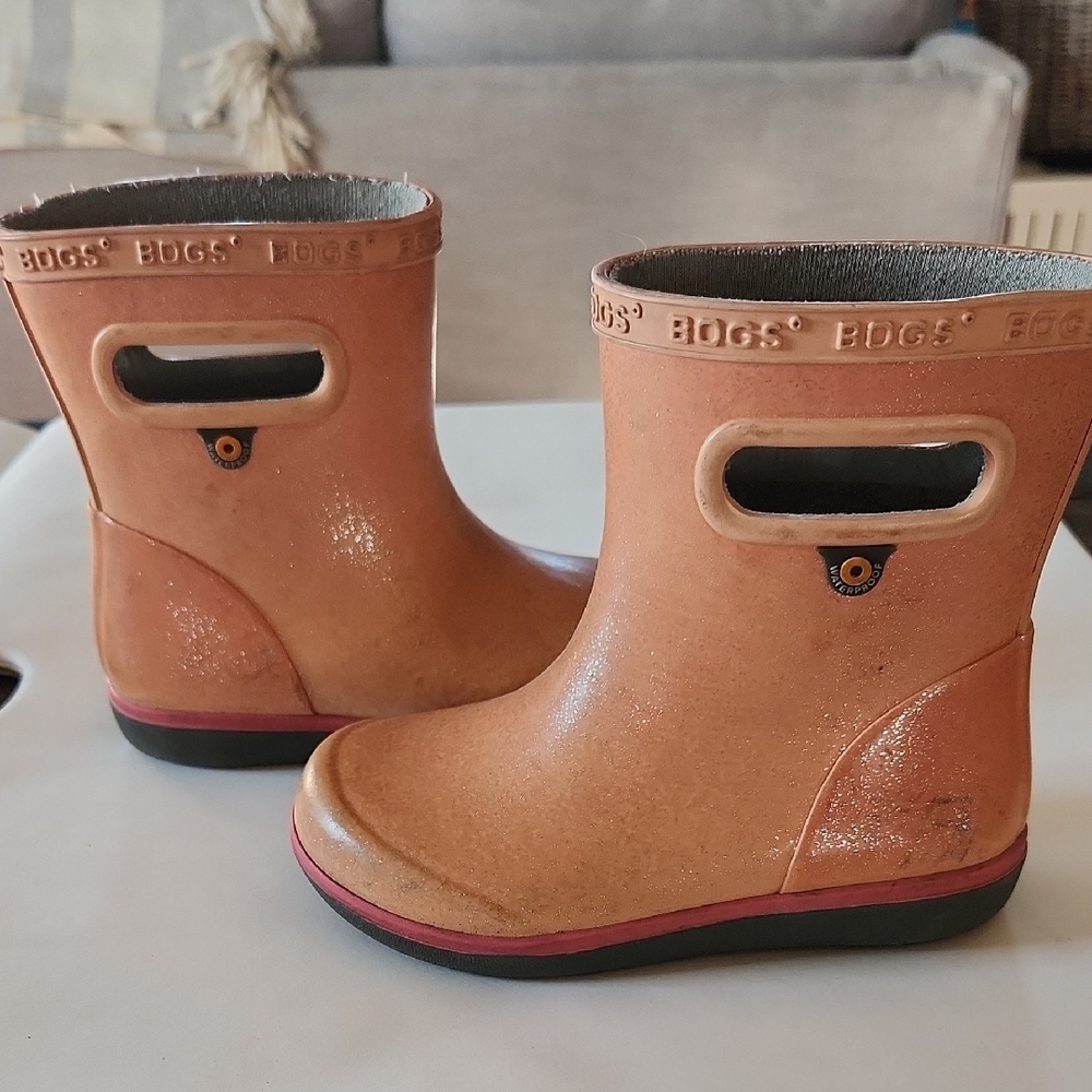BOGS Kids Pink Sparkle Rain Boots. Slightly Faded.